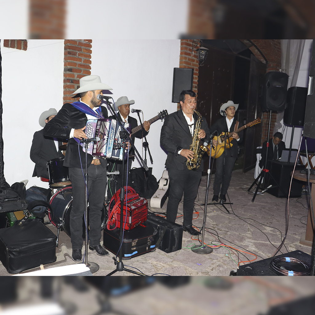 GRUPOS MUSICALES HACIENDA STA HELENA (5)