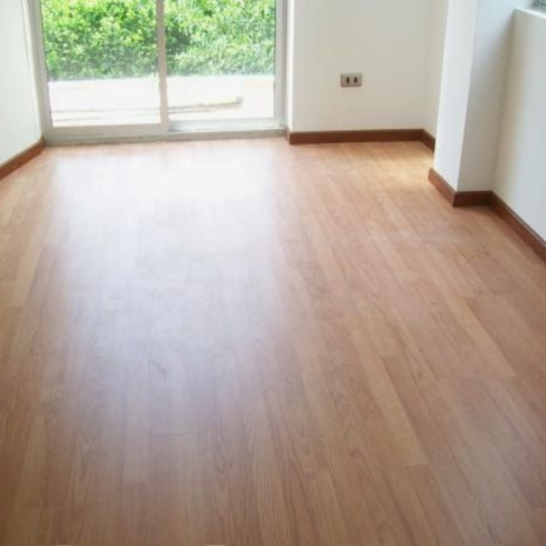 PISOS LAMINADOS VIVEROS (2)
